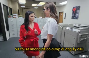 Chị dâu tôi không mặc áo lót...