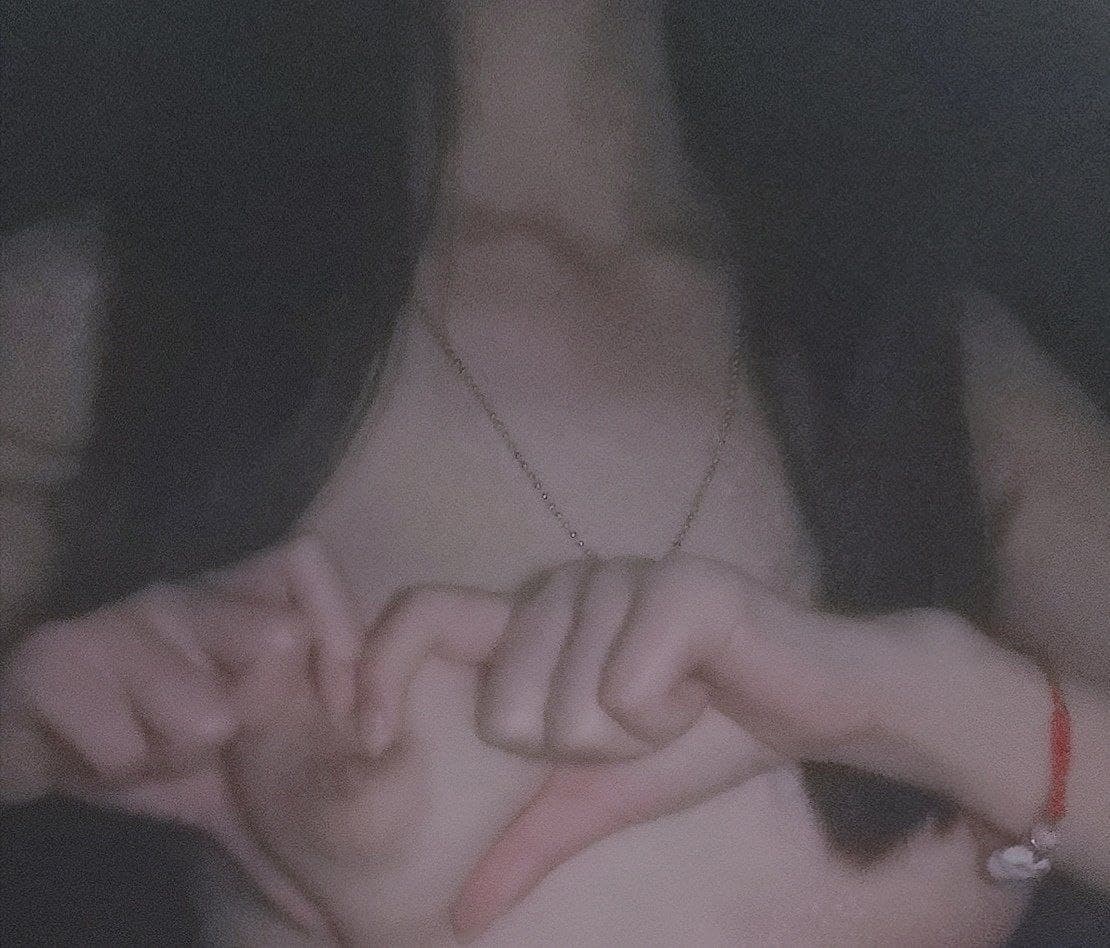 Chồng thẫn thờ nhìn bà xã xxx nhau với nhân viên massage